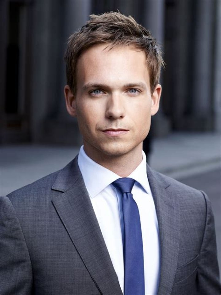 How Old Is Mike Ross In Suits?